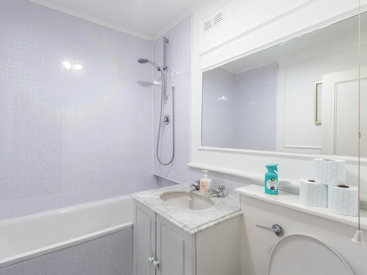 Comfortable One Bed In Central Apartment ลอนดอน ภายนอก รูปภาพ